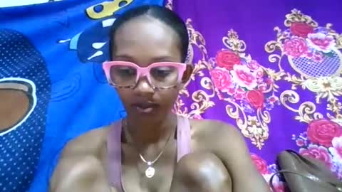 ninie246746 online show from May 11, 2026, 4:51 am