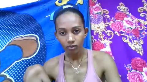 ninie246746 online show from May 12, 2026, 5:59 am