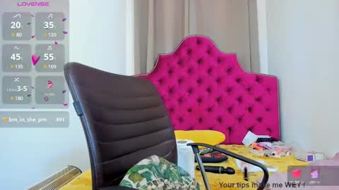 Snapshot of ninna_dee chatting on December 17, 2024, 7:50 am nina dee online show from December 17, 2024, 7:50 am