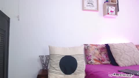 Ninna Rousse online show from October 3, 2025, 7:00 pm