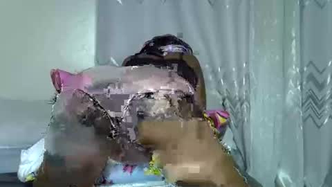 nino_ivy online show from November 17, 2025, 11:43 pm