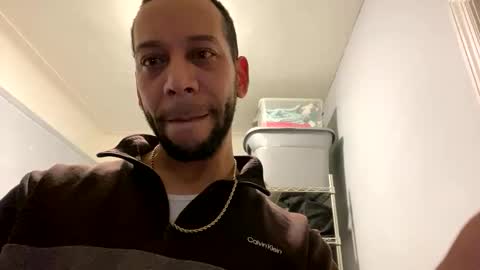 ninolindo919 online show from November 15, 2025, 12:19 am