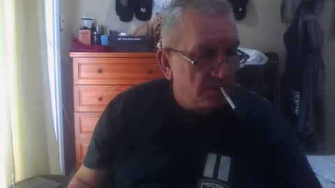 Dennis online show from November 27, 2025, 3:47 pm