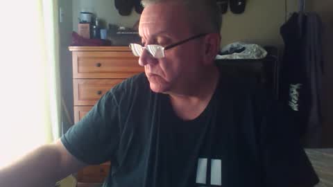 Dennis online show from November 29, 2025, 3:04 pm