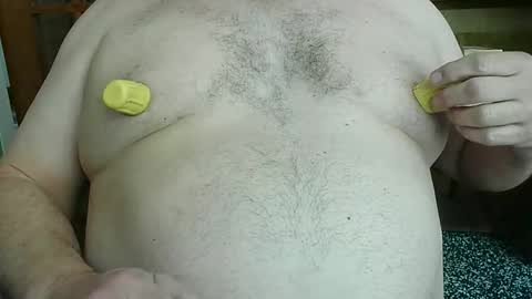 Snapshot of nip_fun_bear chatting on May 14, 2026, 4:36 pm Nip Fun Bear online show from May 14, 2026, 4:36 pm