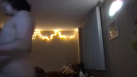 nipplelessalien online show from November 10, 2025, 12:53 am