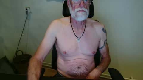 nipplesilverdad55 online show from September 21, 2025, 8:10 pm