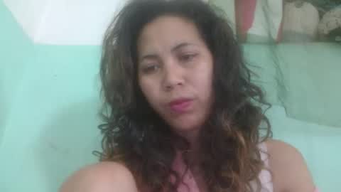 nirisouh online show from October 5, 2025, 7:50 am