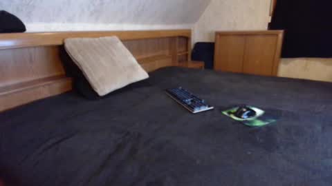 Snapshot of nixan85 chatting on October 4, 2025, 10:41 pm nixan85 online show from October 4, 2025, 10:41 pm