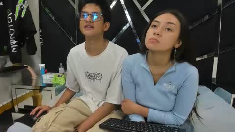 NoaandArez online show from February 15, 2026, 7:27 am