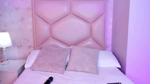   ambarsulliva  online show from November 2, 2025, 11:34 am