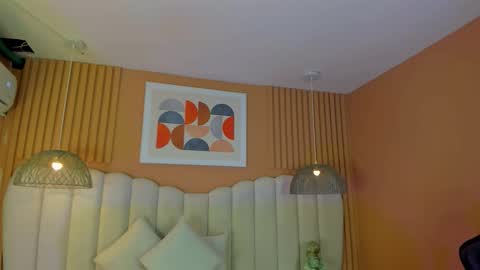 Snapshot of noa_moon chatting on November 28, 2025, 2:47 am Noa online show from November 28, 2025, 2:47 am