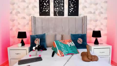 Snapshot of noa_morena chatting on February 10, 2026, 12:20 pm NATHALIA MORENO online show from February 10, 2026, 12:20 pm