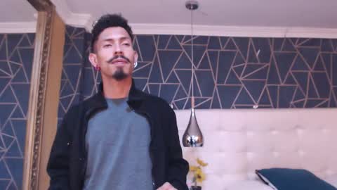 Snapshot of noaahtylor chatting on February 26, 2026, 12:20 am Noah online show from February 26, 2026, 12:20 am