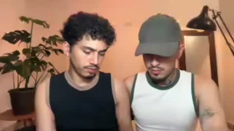 Snapshot of noah_and_steven chatting on June 19, 2026, 1:32 am noah_and_steven online show from June 19, 2026, 1:32 am