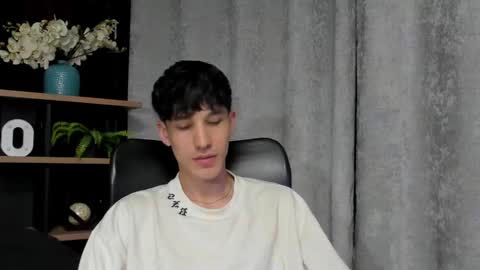 Snapshot of noah_brigth chatting on February 14, 2025, 6:45 am Noah Brigth online show from February 14, 2025, 6:45 am