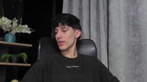 Snapshot of noah_brigth chatting on February 20, 2025, 3:01 am Noah Brigth online show from February 20, 2025, 3:01 am