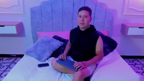 NOAH online show from October 17, 2025, 12:08 pm