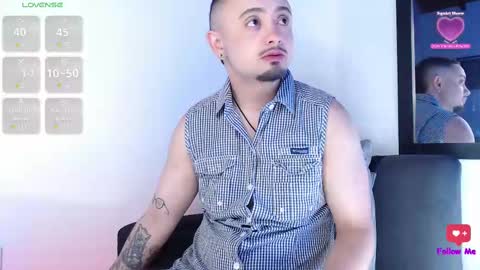 Snapshot of noah_devil chatting on February 10, 2025, 12:41 am Noah online show from February 10, 2025, 12:41 am