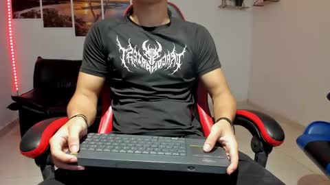 Snapshot of noah_flynn1 chatting on February 24, 2026, 9:29 am noah_flynn1 online show from February 24, 2026, 9:29 am