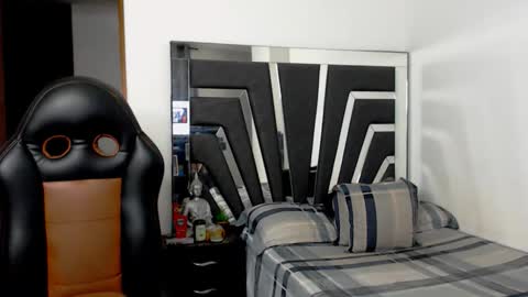 Noah Harris01 online show from October 23, 2025, 11:57 pm