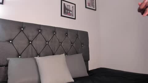 noah_johes online show from February 20, 2026, 3:36 am