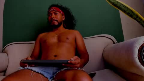 Noah online show from March 8, 2025, 7:20 pm