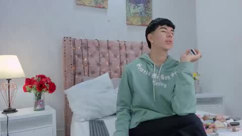 Snapshot of noah_lewiss chatting on February 20, 2026, 10:38 am NOAH online show from February 20, 2026, 10:38 am