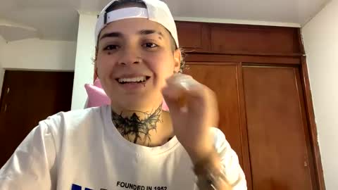 Snapshot of noah_martini chatting on January 23, 2025, 11:05 pm noah hehim online show from January 23, 2025, 11:05 pm