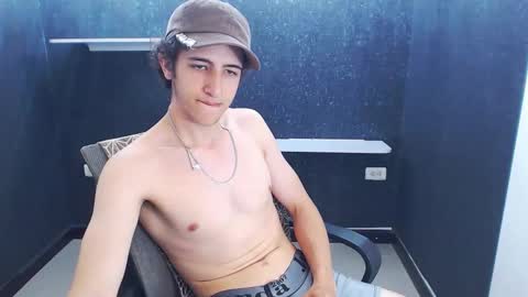 noah_sokolov online show from December 13, 2025, 7:53 pm