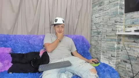 Noahandbunny online show from May 21, 2026, 11:17 am
