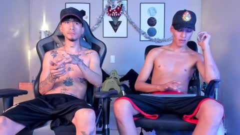 Snapshot of noahdaviss chatting on December 7, 2024, 11:34 pm noahdaviss online show from December 7, 2024, 11:34 pm