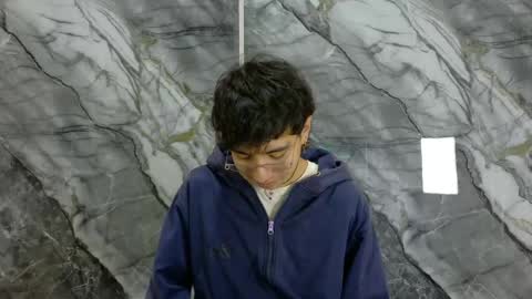 Snapshot of noahwalker__ chatting on May 12, 2026, 11:07 am online show from May 12, 2026, 11:07 am