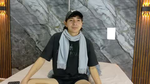 Snapshot of noahwalker__ chatting on May 20, 2026, 11:05 am online show from May 20, 2026, 11:05 am