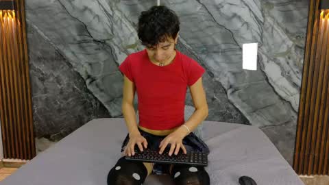 Snapshot of noahwalker__ chatting on May 22, 2026, 11:16 am online show from May 22, 2026, 11:16 am