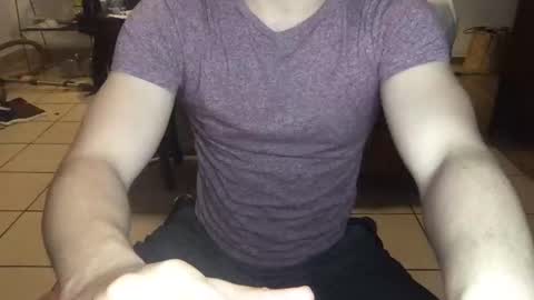 Snapshot of nobudget06 chatting on December 4, 2024, 5:05 am nobudget06 online show from December 4, 2024, 5:05 am