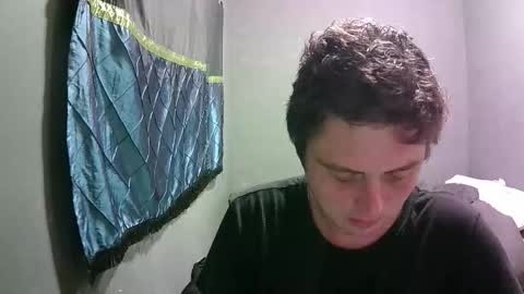 Snapshot of nocycle000 chatting on December 17, 2025, 8:37 pm Nocycle000 online show from December 17, 2025, 8:37 pm