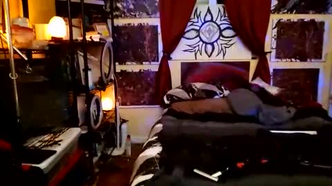 Jonny Coxman online show from November 5, 2025, 9:20 am