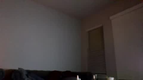 noelng3 online show from February 16, 2025, 9:37 am