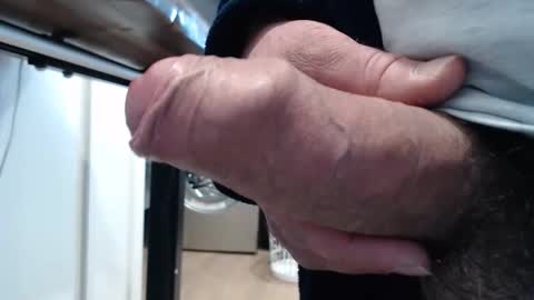 nofacedad90 online show from April 29, 2026, 3:05 pm