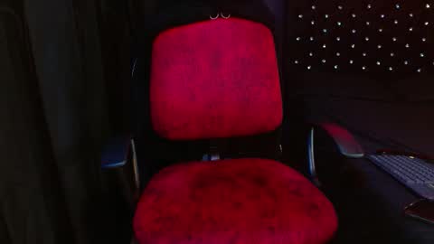 Snapshot of noha_thomson chatting on November 25, 2025, 5:18 am Noha Thomson online show from November 25, 2025, 5:18 am