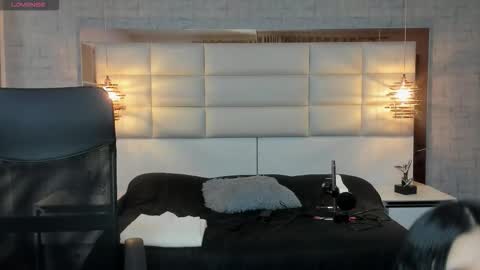 Snapshot of nohemi_louse chatting on September 20, 2025, 7:04 pm Nohemi online show from September 20, 2025, 7:04 pm