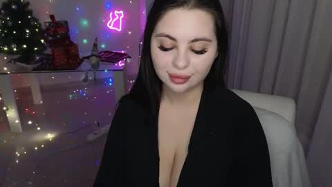 Kate online show from December 19, 2025, 5:53 pm