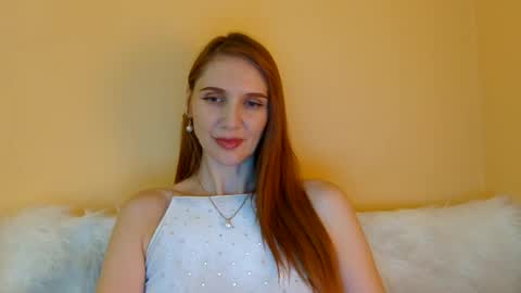 Snapshot of noirpatrona chatting on July 9, 2026, 7:23 am Myroslava online show from July 9, 2026, 7:23 am