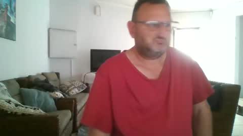 Nollie online show from November 5, 2025, 8:14 am