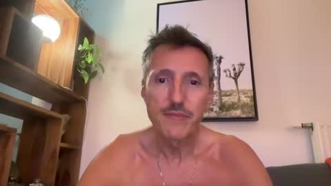 nolo34 online show from June 23, 2026, 10:19 pm