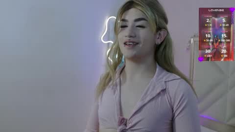 nooah_tay online show from April 13, 2026, 3:01 am