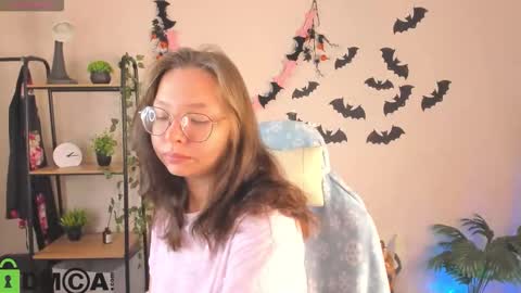 Snapshot of noora_moore chatting on November 3, 2025, 12:46 am NOORA online show from November 3, 2025, 12:46 am