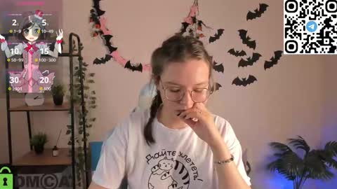 Snapshot of noora_moore chatting on November 6, 2025, 1:17 am NOORA online show from November 6, 2025, 1:17 am