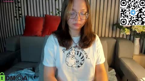 Snapshot of noora_moore chatting on November 19, 2025, 1:16 am NOORA online show from November 19, 2025, 1:16 am